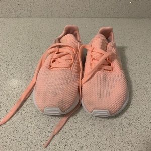 Adidas toddler girl sneaker